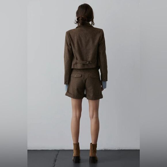 058. ELLIE MINI HOUNDSTOOTH SHORTS - Picture 7 of 8